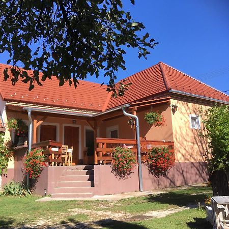 Liliom Vendégház Bakonybél Extérieur photo