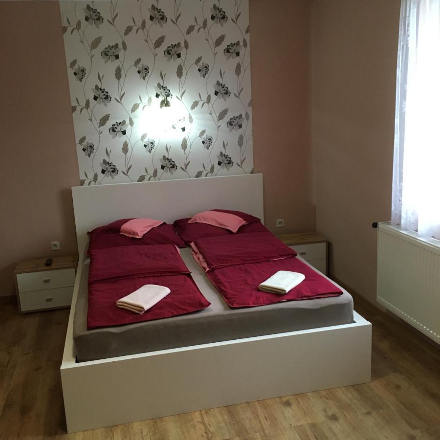 Liliom Vendégház Bakonybél Extérieur photo